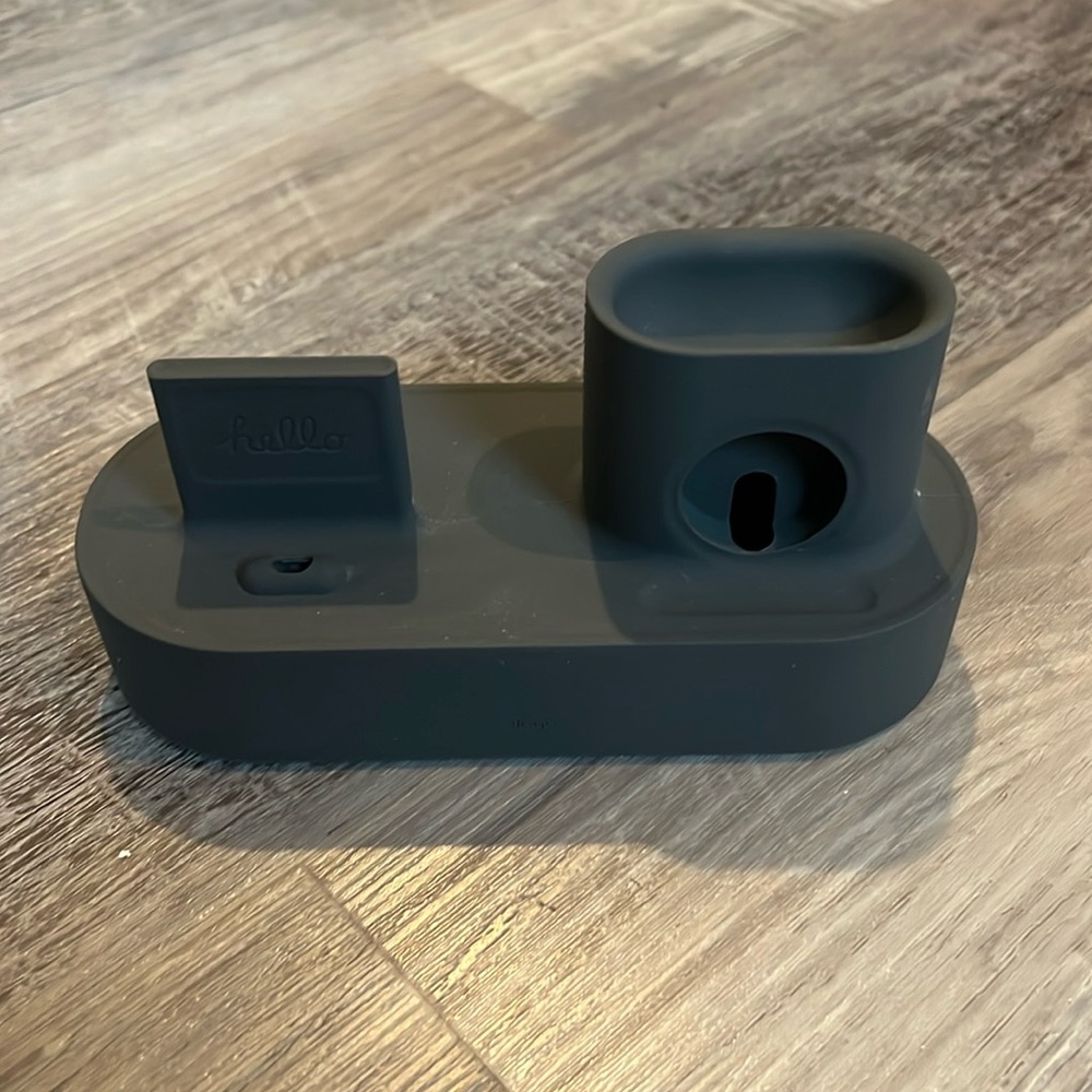 Phone charging base